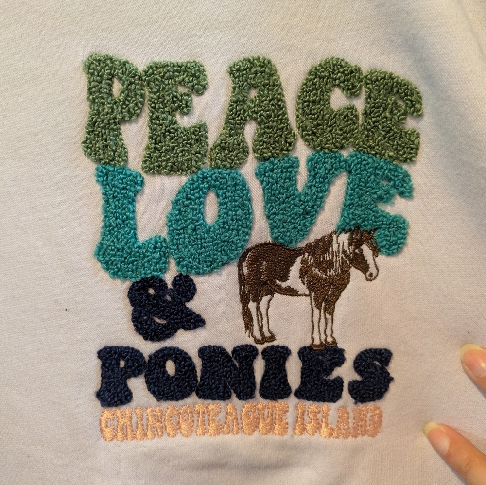 New York Popular Sweatshirt Peace Love & Ponies Chincoteague Island Size XL